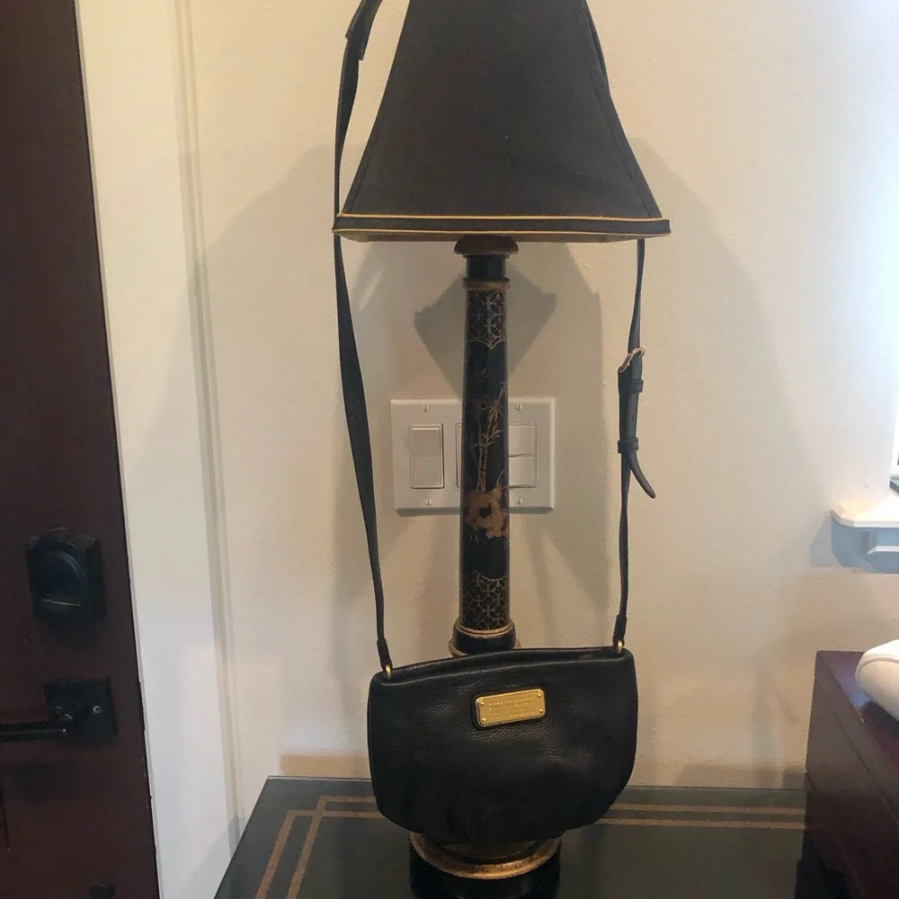 MARC JACOBS black leather small crossbody NWOT w/ Dustbag